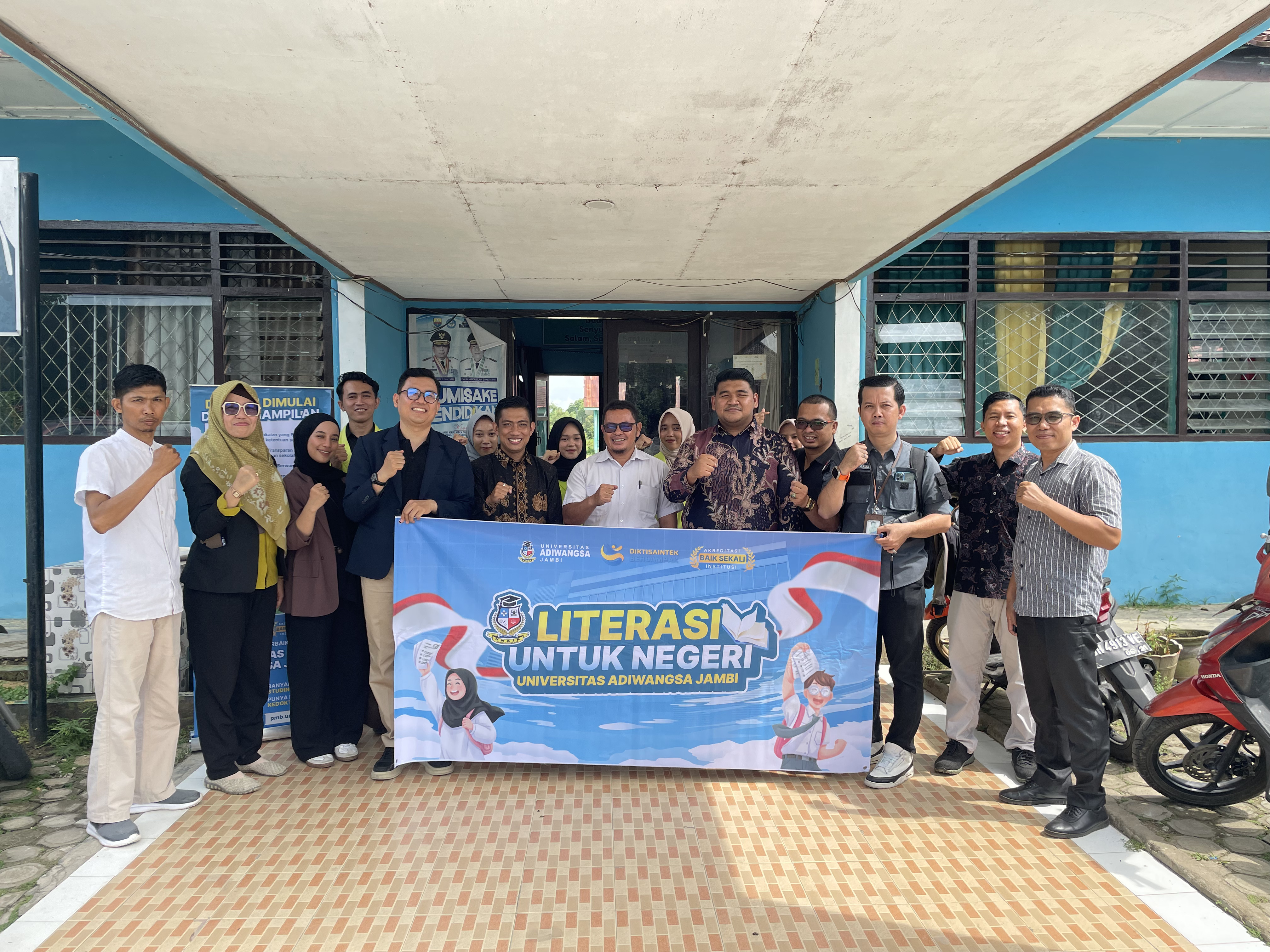 Kampus Swasta Terbaik di Jambi: Universitas Adiwangsa Jambi Gelar Program Literasi Untuk Negeri di SMAN 7 Kota Jambi bersama Empat Program Studi Unggulan