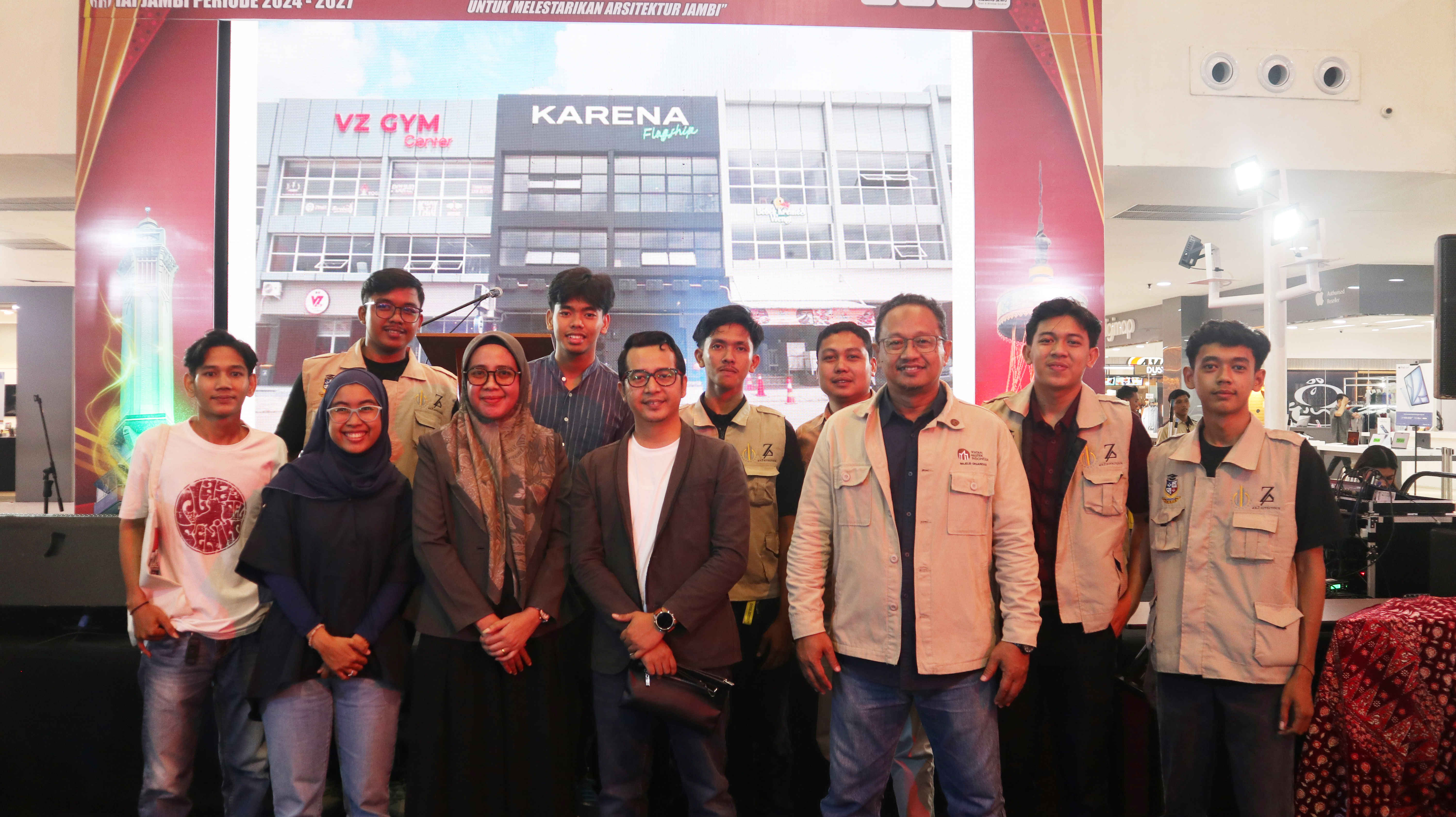 PEMBUKAAN PAMERAN & PENANDATANGANAN MoU Antara S1 Arsitektur Universitas Adiwangsa Jambi dengan Ikatan Arsitek Indonesia (IAI)