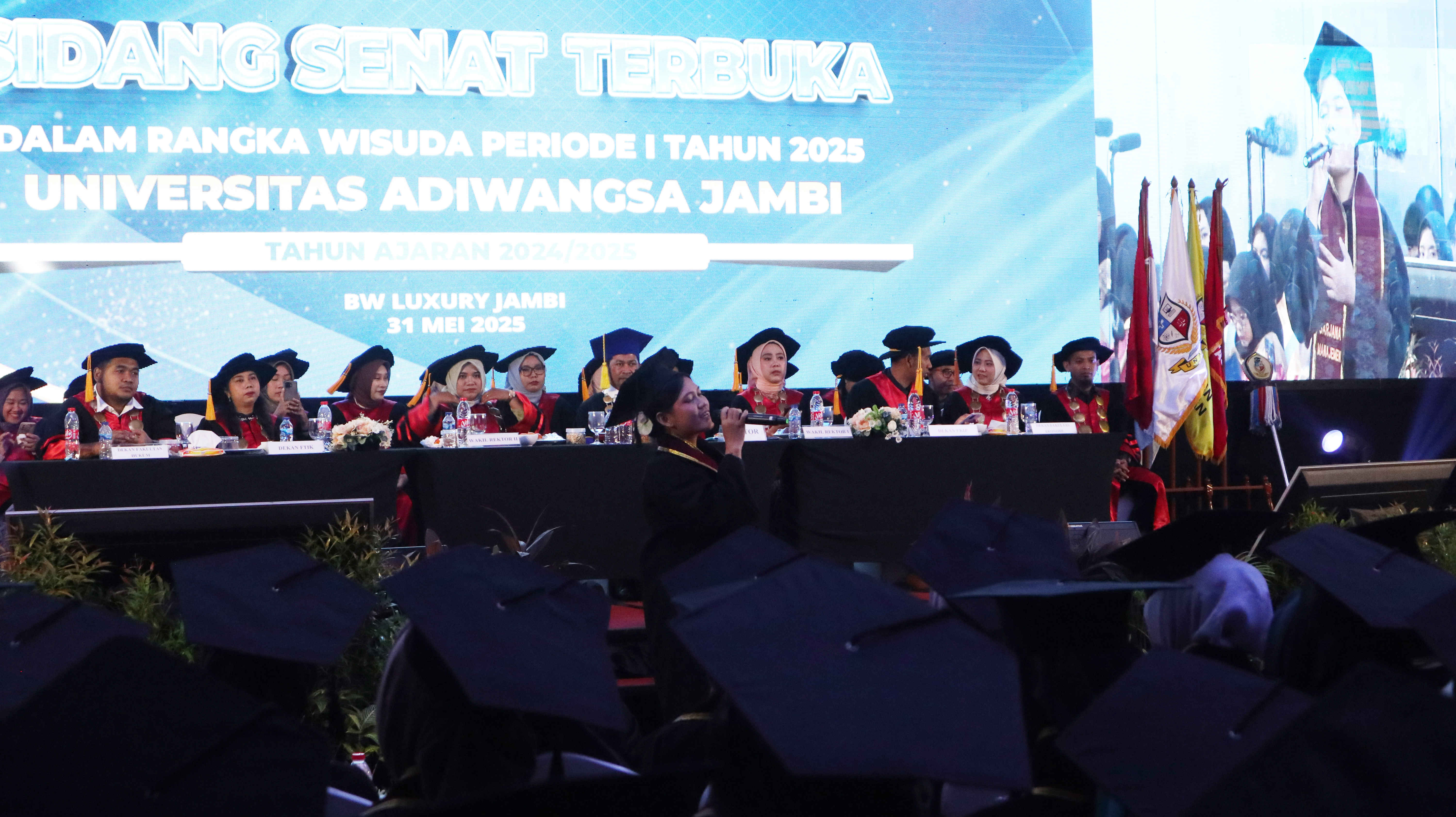 SIDANG SENAT TERBUKA PERIODE I TAHUN 2025 Universitas Adiwangsa Jambi Tahun Ajaran 2024/2025