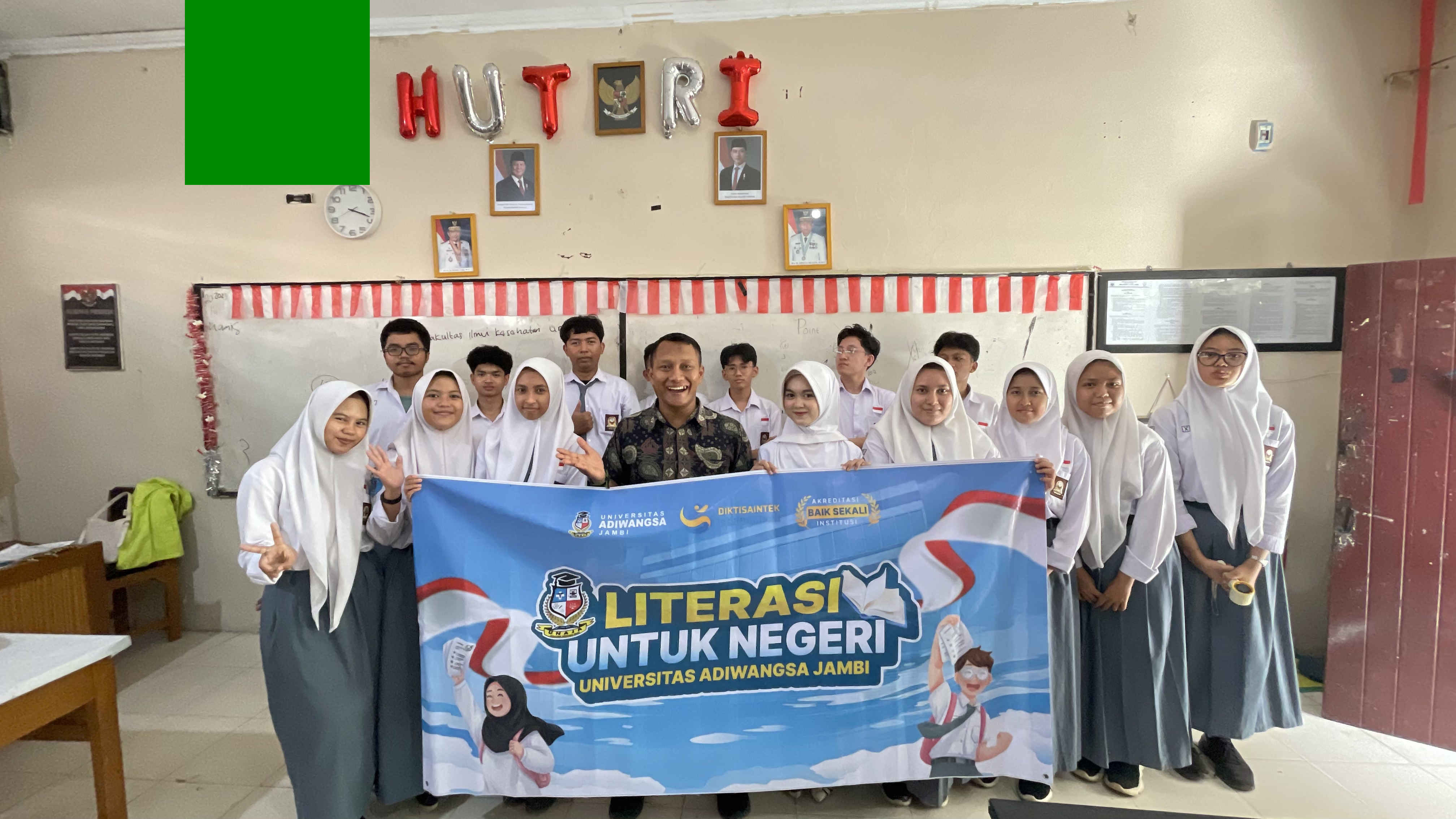 Kampus Swasta Terbaik di Jambi: Universitas Adiwangsa Jambi Gelar Literasi Untuk Negeri di SMAN 5 Kota Jambi