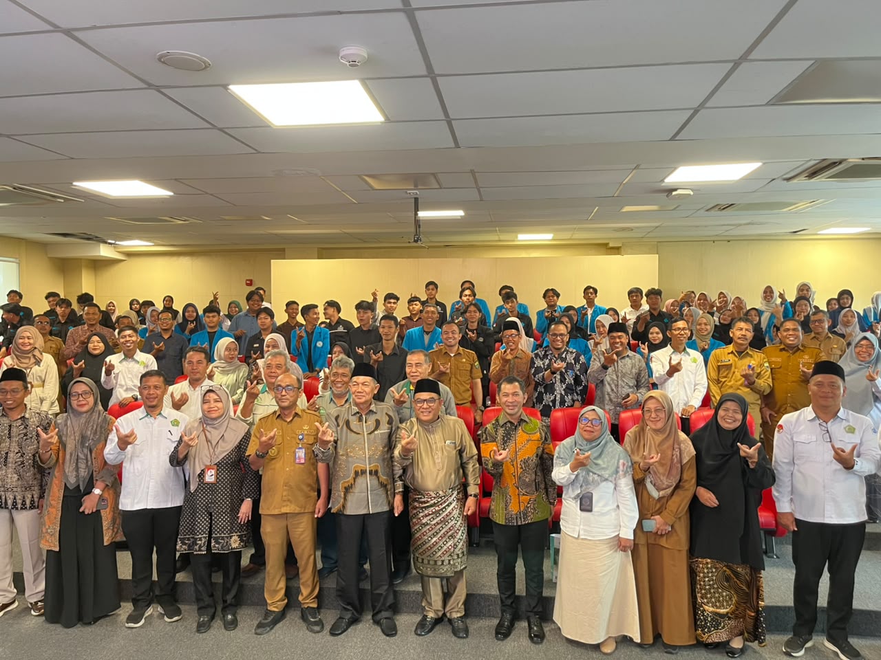 Penandatanganan MoU Antara Universitas Adiwangsa Jambi dengan UIN Sultan Thaha Saifuddin Jambi Perkuat Kolaborasi Tri Dharma Perguruan Tinggi