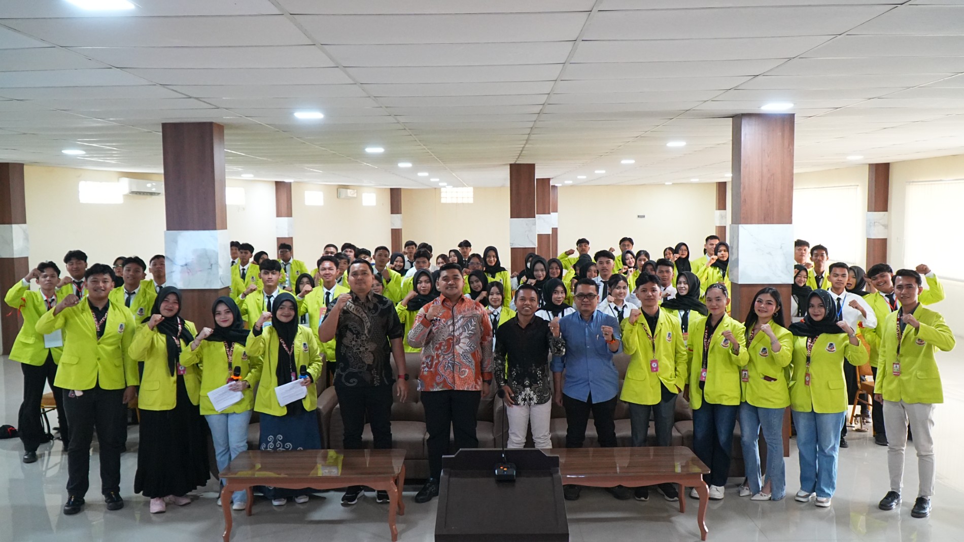 Fakultas Hukum UNAJA Sambut Mahasiswa Baru dalam Rangkaian PKKMB 2026