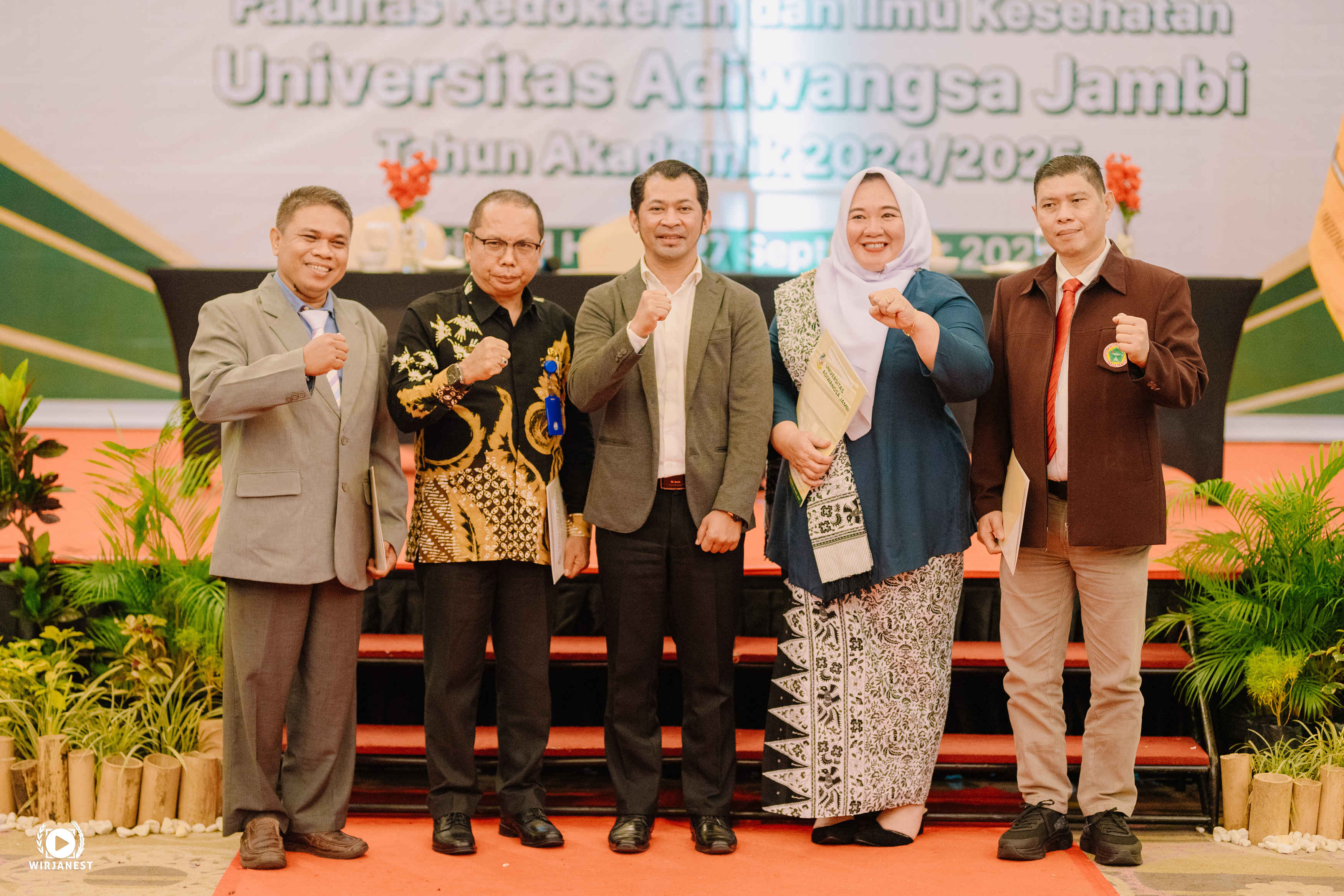 Kampus Swasta Terbaik di Jambi: UNAJA Gelar Yudisium dan Angkat Sumpah Diploma & Profesi Tahun Akademik 2024/2025