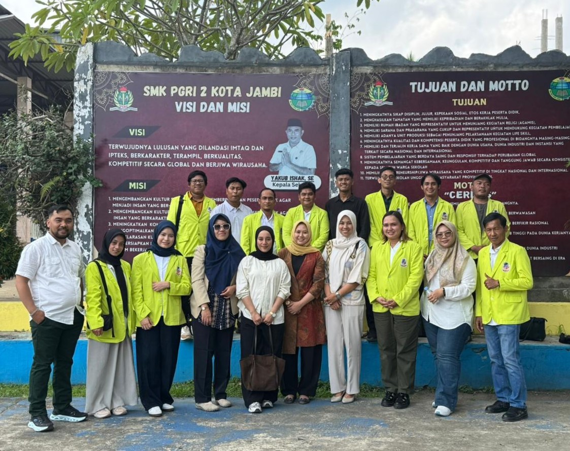 Kampus Swasta Terbaik di Jambi: Universitas Adiwangsa Jambi Gelar Literasi Untuk Negeri di SMK PGRI 2 Kota Jambi