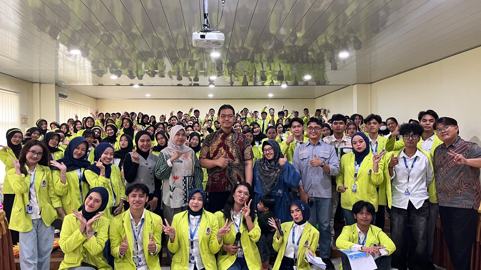 Fakultas Ekonomi UNAJA Sambut Mahasiswa Baru dalam Rangkaian PKKMB 2026